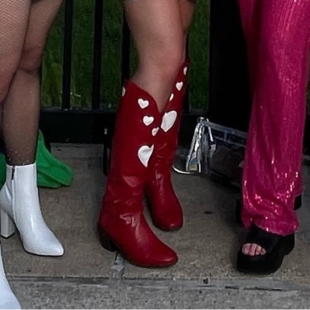 Red heart cowboy boots
